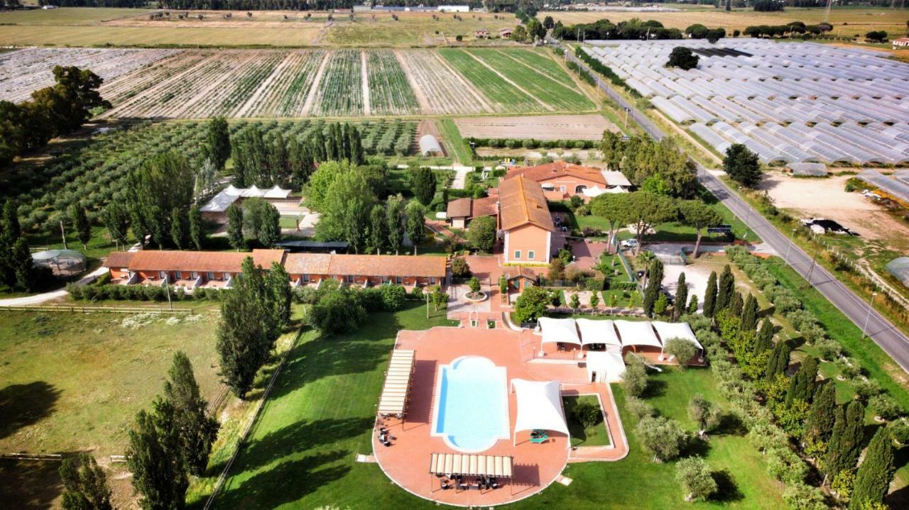 Il Casale Corte Rossa Латина Экстерьер фото